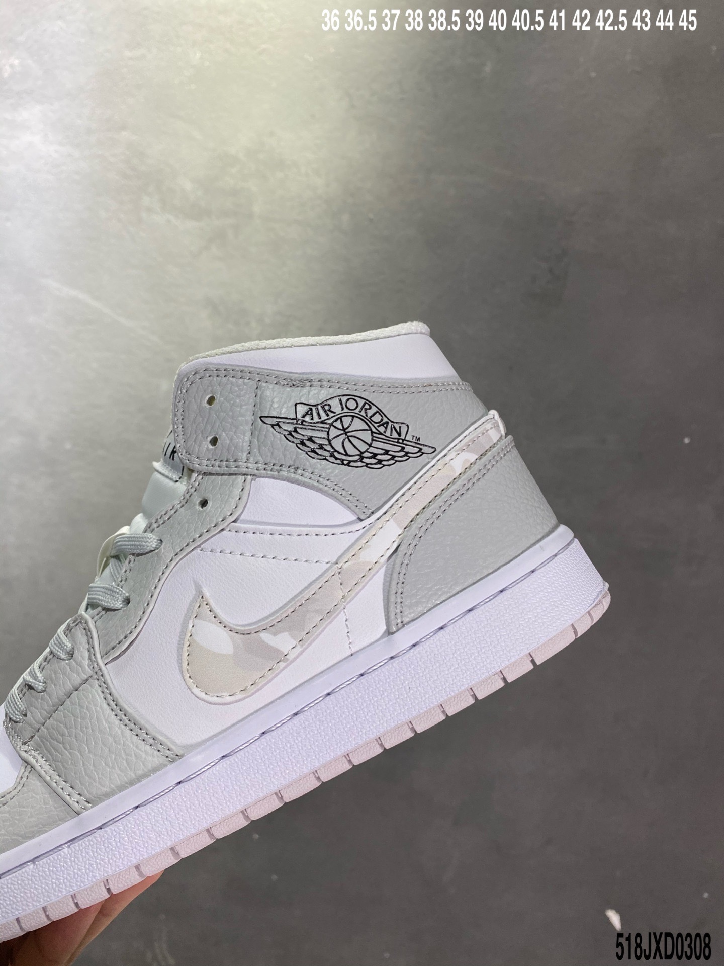 140 AJ1 mid 40-45 no44.5 (4).jpg