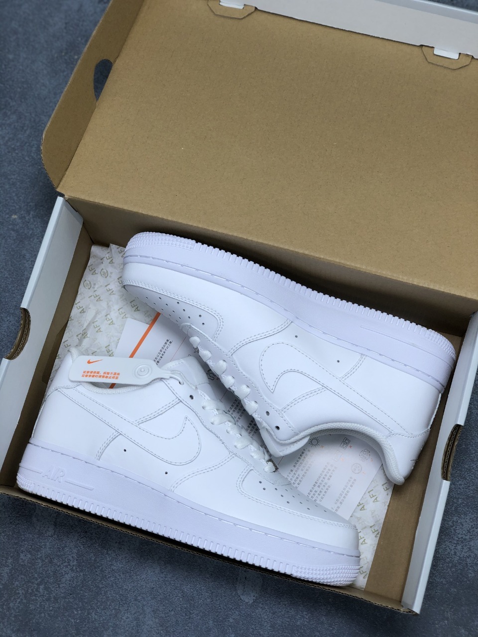 150 Air Force 1 Low ’07 _All white_ 40-45_yy.5 (3).jpg
