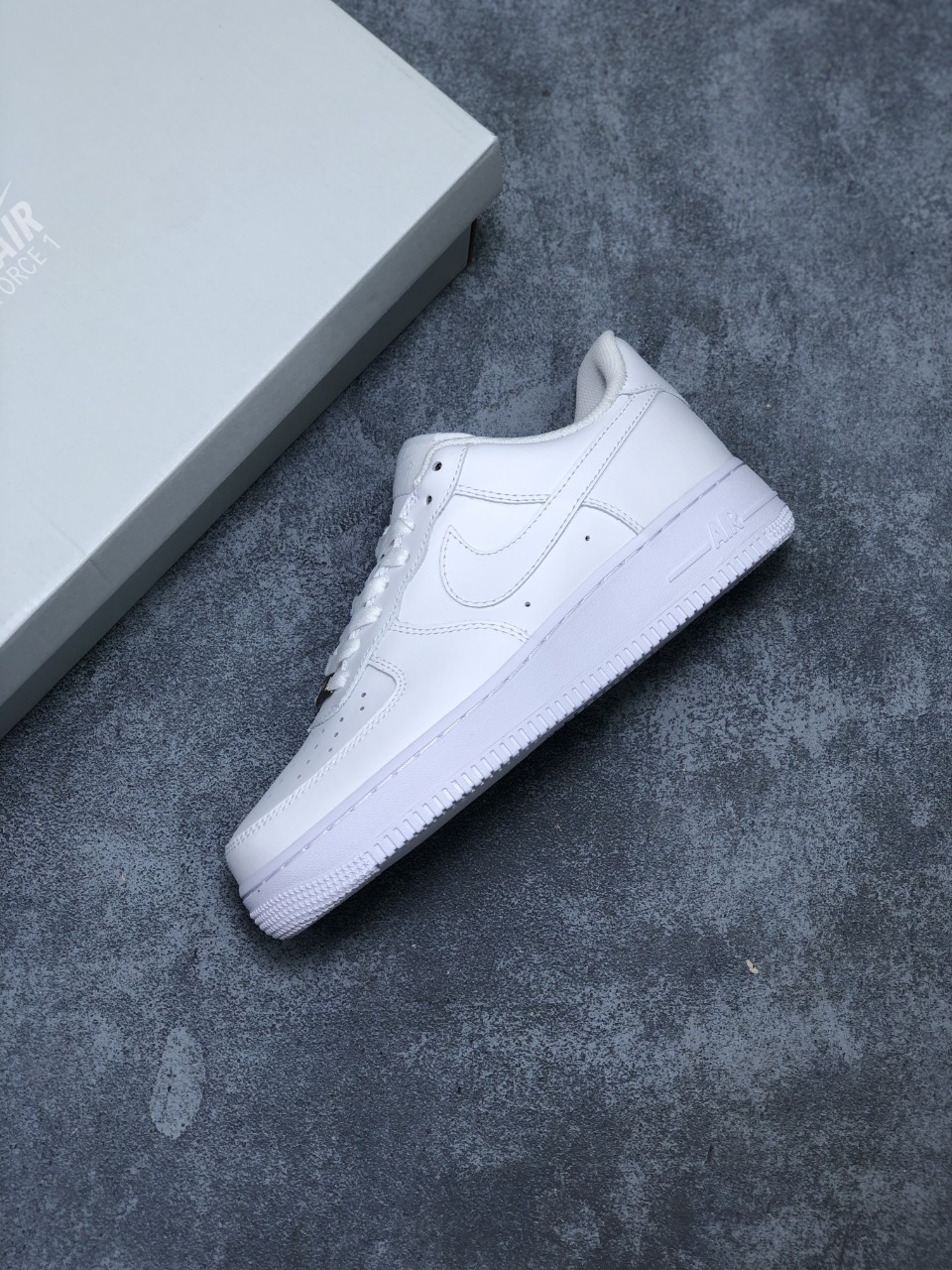 150 Air Force 1 Low ’07 _All white_ 40-45_yy.5 (8).jpg
