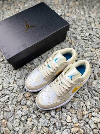 140 AJ1 low Light Orewood Brown 36-45 got 44.5 (2).jpg