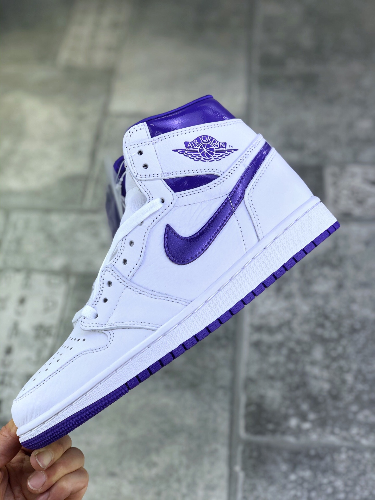 120 AJ1 Low 36-46 (3).jpg