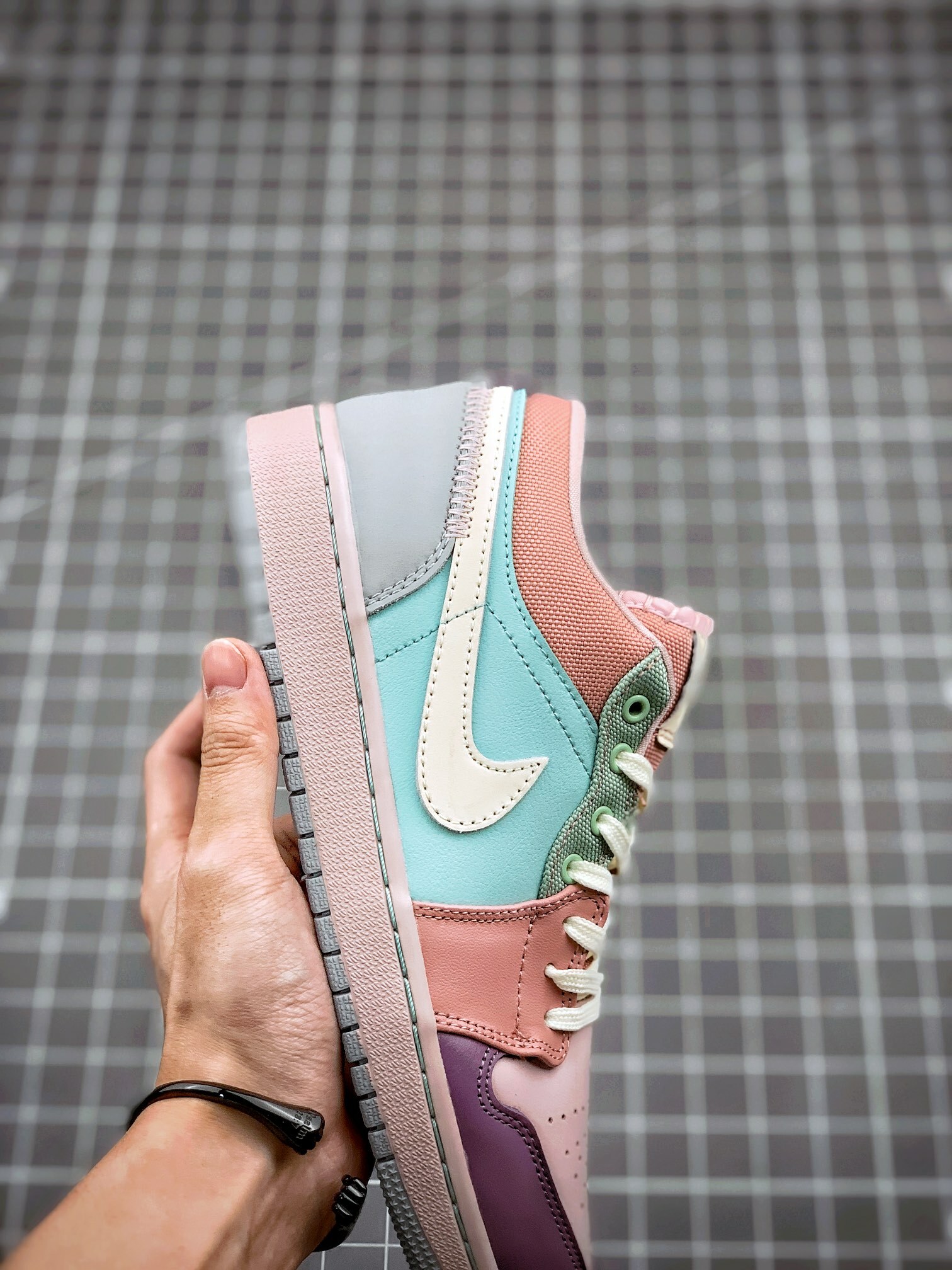 130 AJ1 High 36-46 half (14).jpg