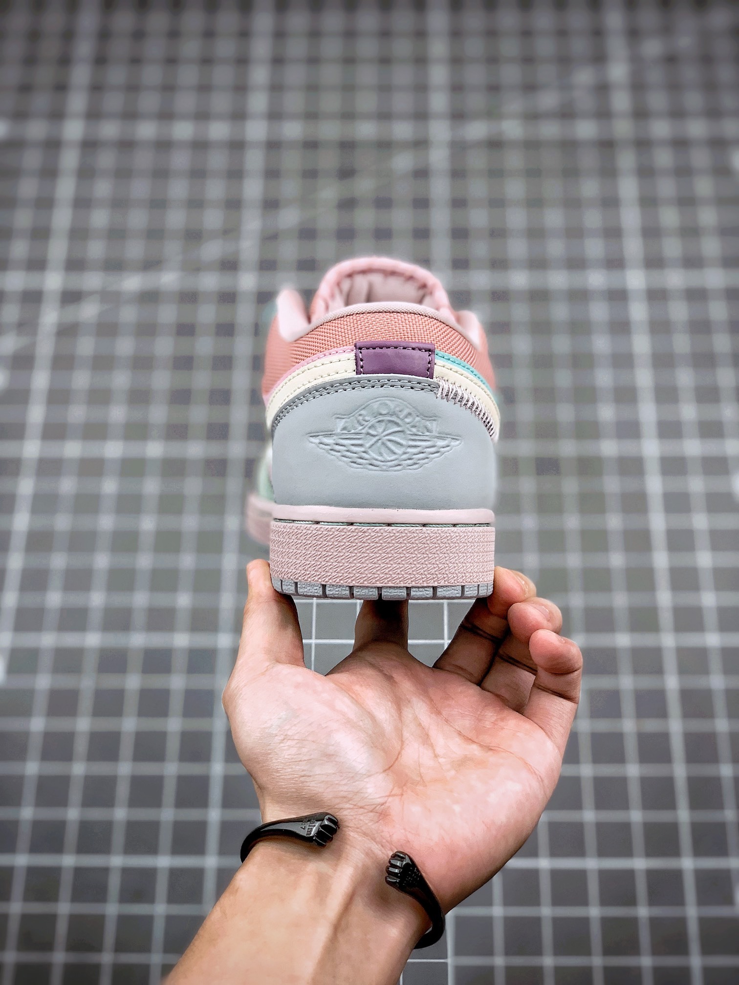 130 AJ1 High 36-46 half (17).jpg
