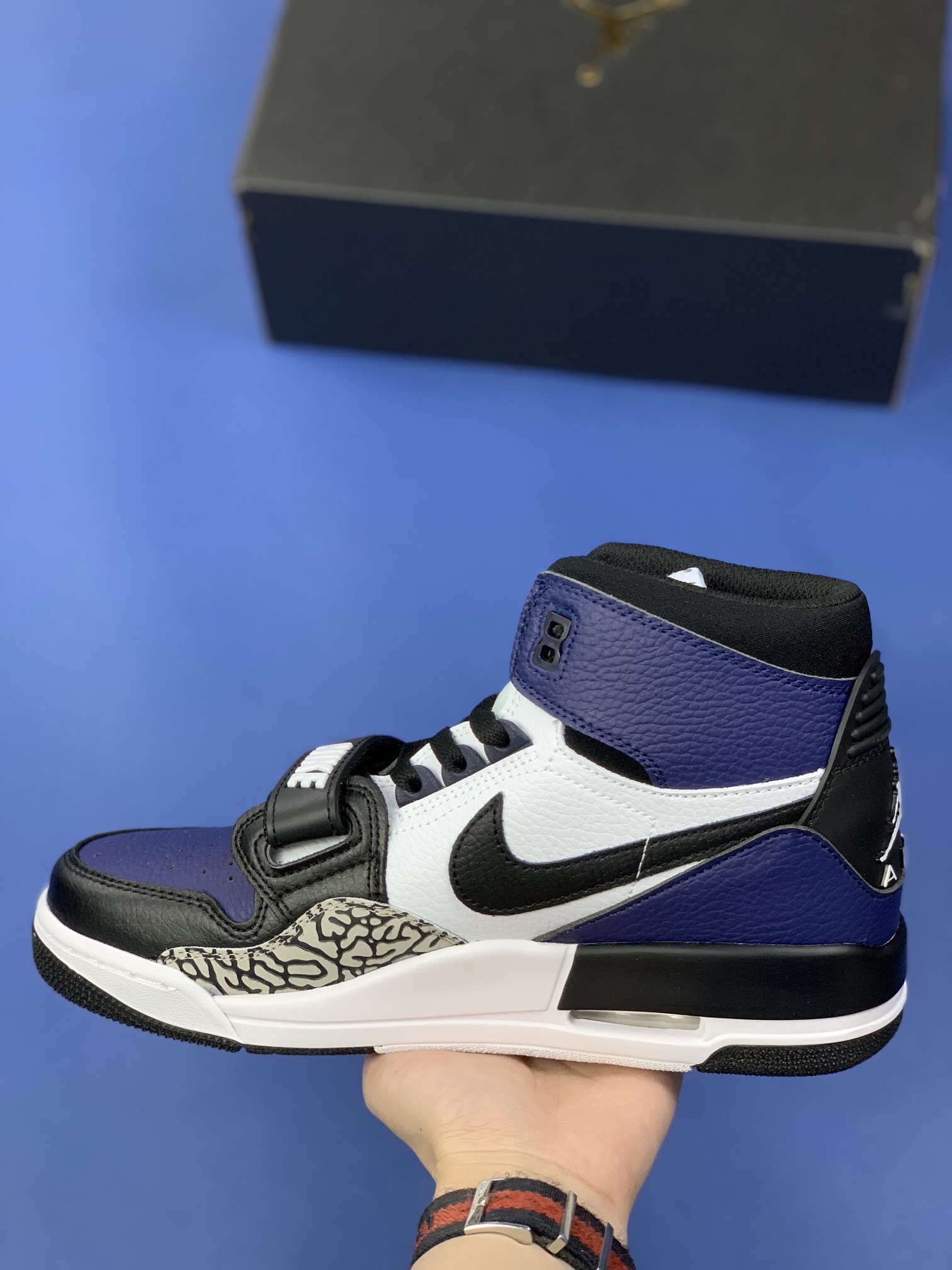 180 Jordan Legacy 312 36-46 AV3922-060 (11).jpg