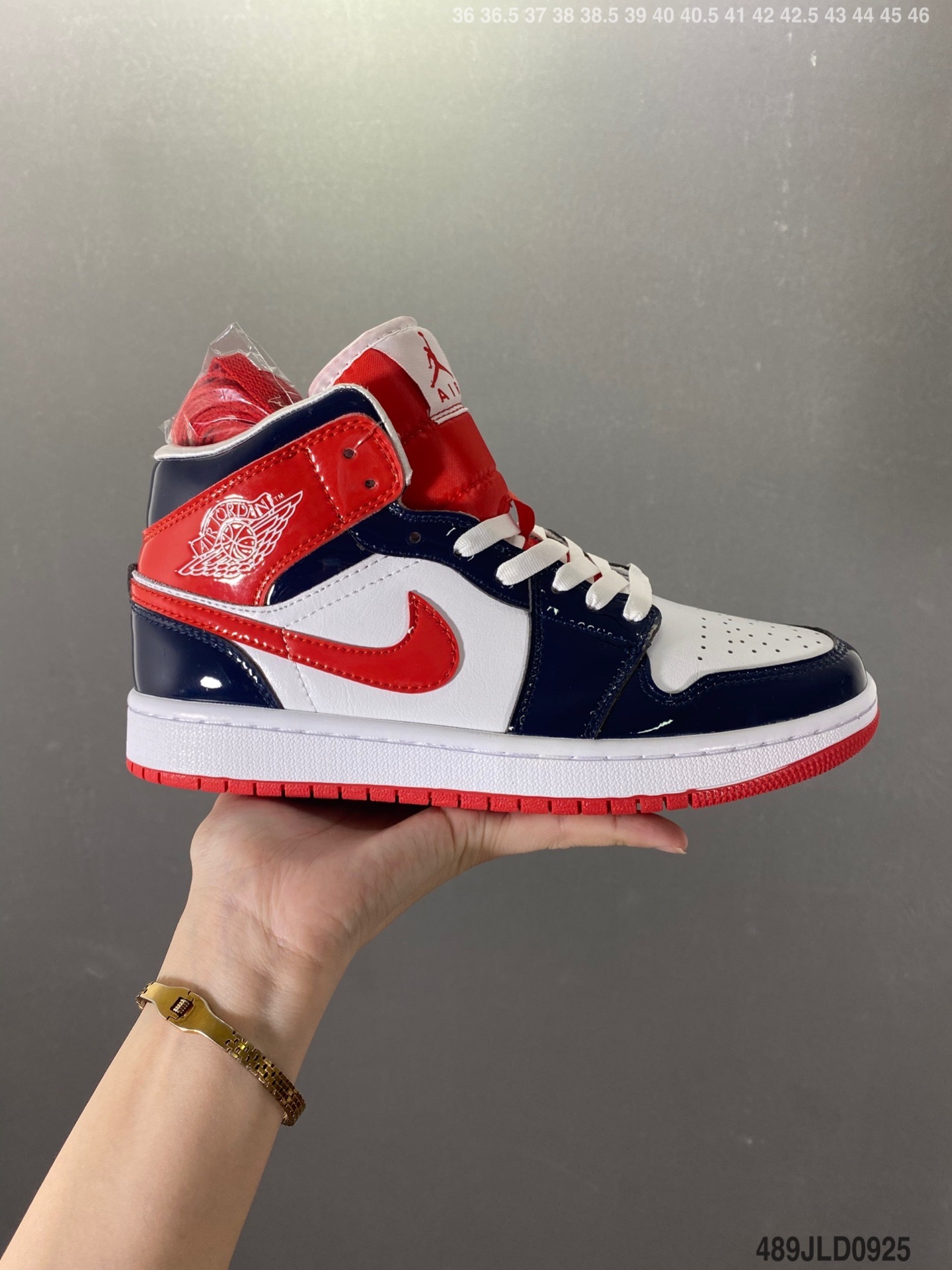 180 AJ1 Mid 36-46 Half no44 (1).jfif