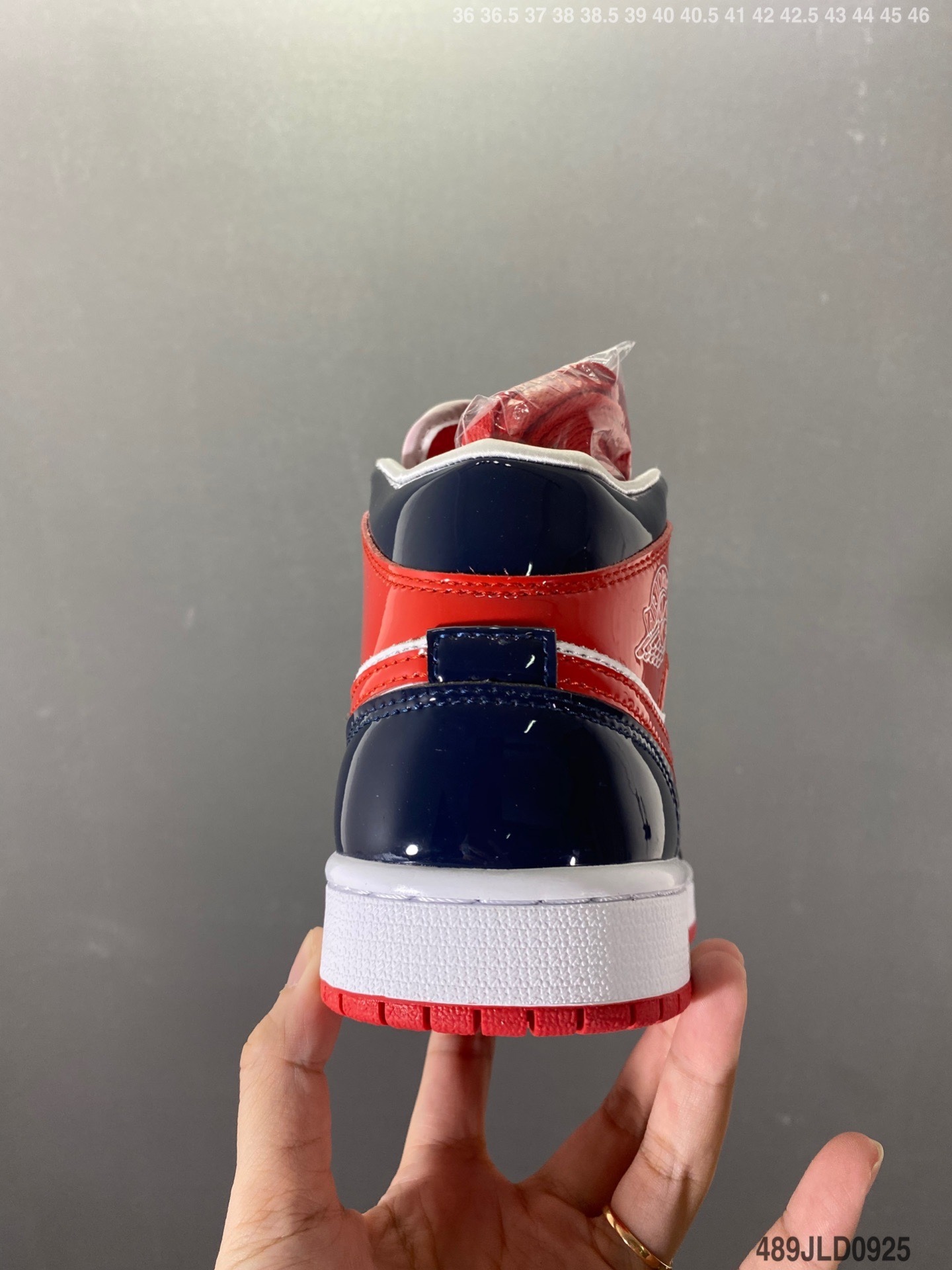 180 AJ1 Mid 36-46 Half no44.jfif