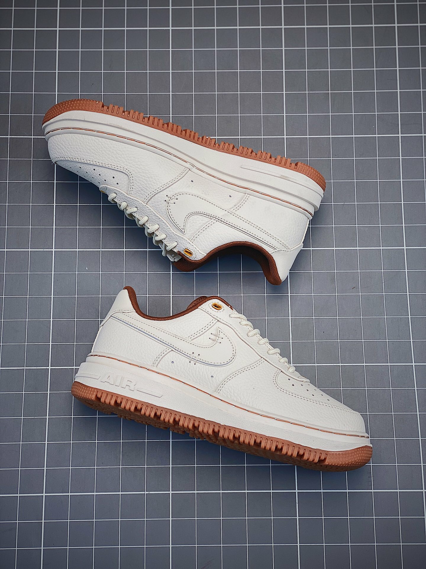 180 NK Air Force 1 Low Luxe 40-46 no44.5 (52).jfif