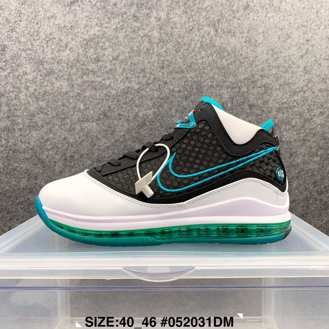 165 Lebron 7 40-46 half (18).jpg