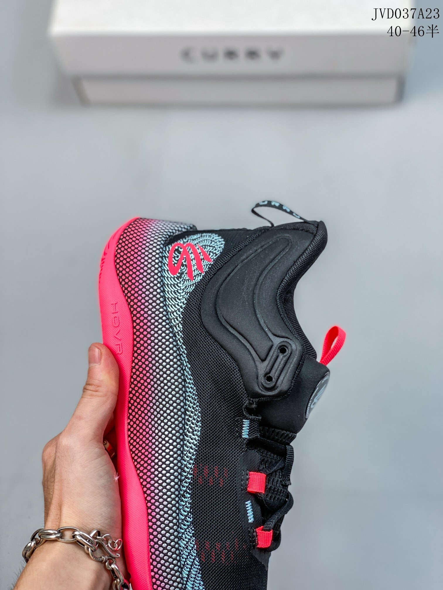 170 Curry HOVR Splash 40-46 half (34)