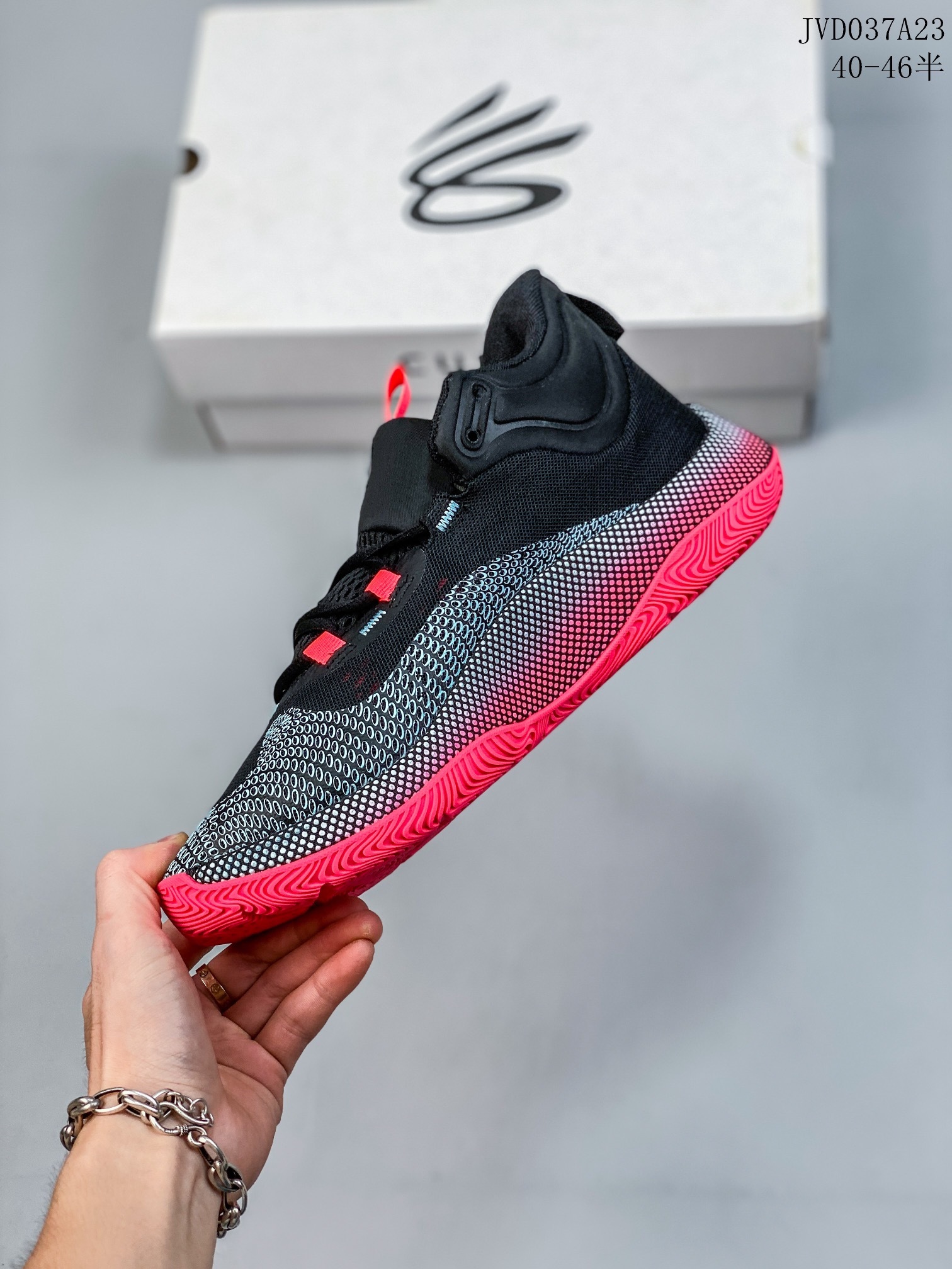 170 Curry HOVR Splash 40-46 half (27)
