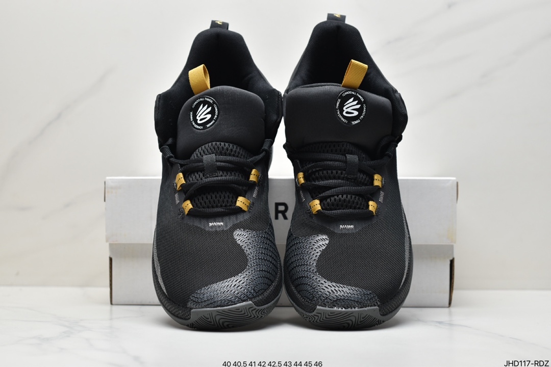 170 Curry HOVR Splash 40-46 half (26)