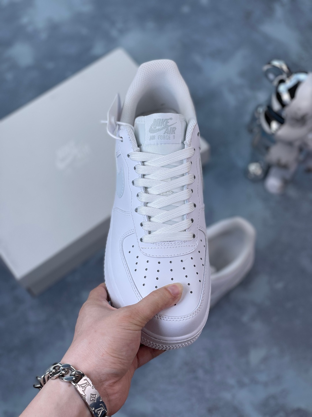 180 Air Force 1 Low 40-46Half  (1)