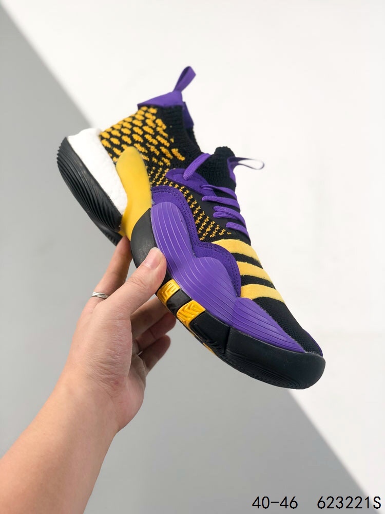 150 Trae Young 2 40-46 Half  (30)