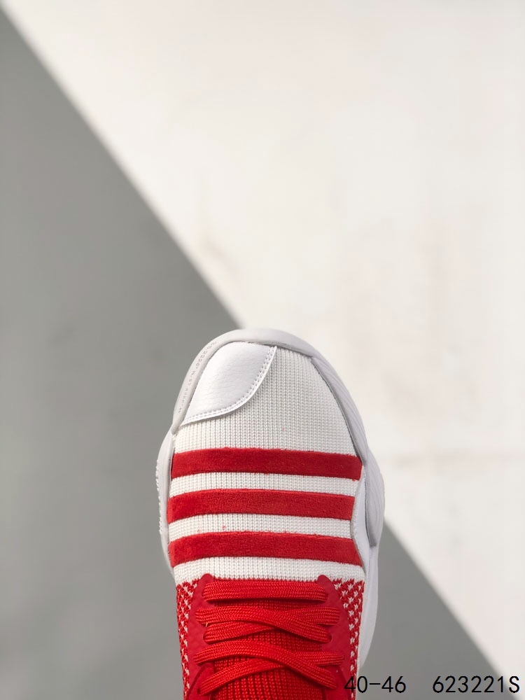 150 Trae Young 2 40-46 Half  (16)