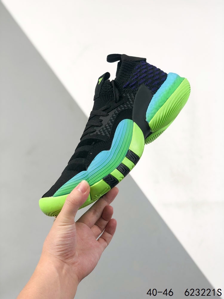 150 Trae Young 2 40-46 Half  (1)