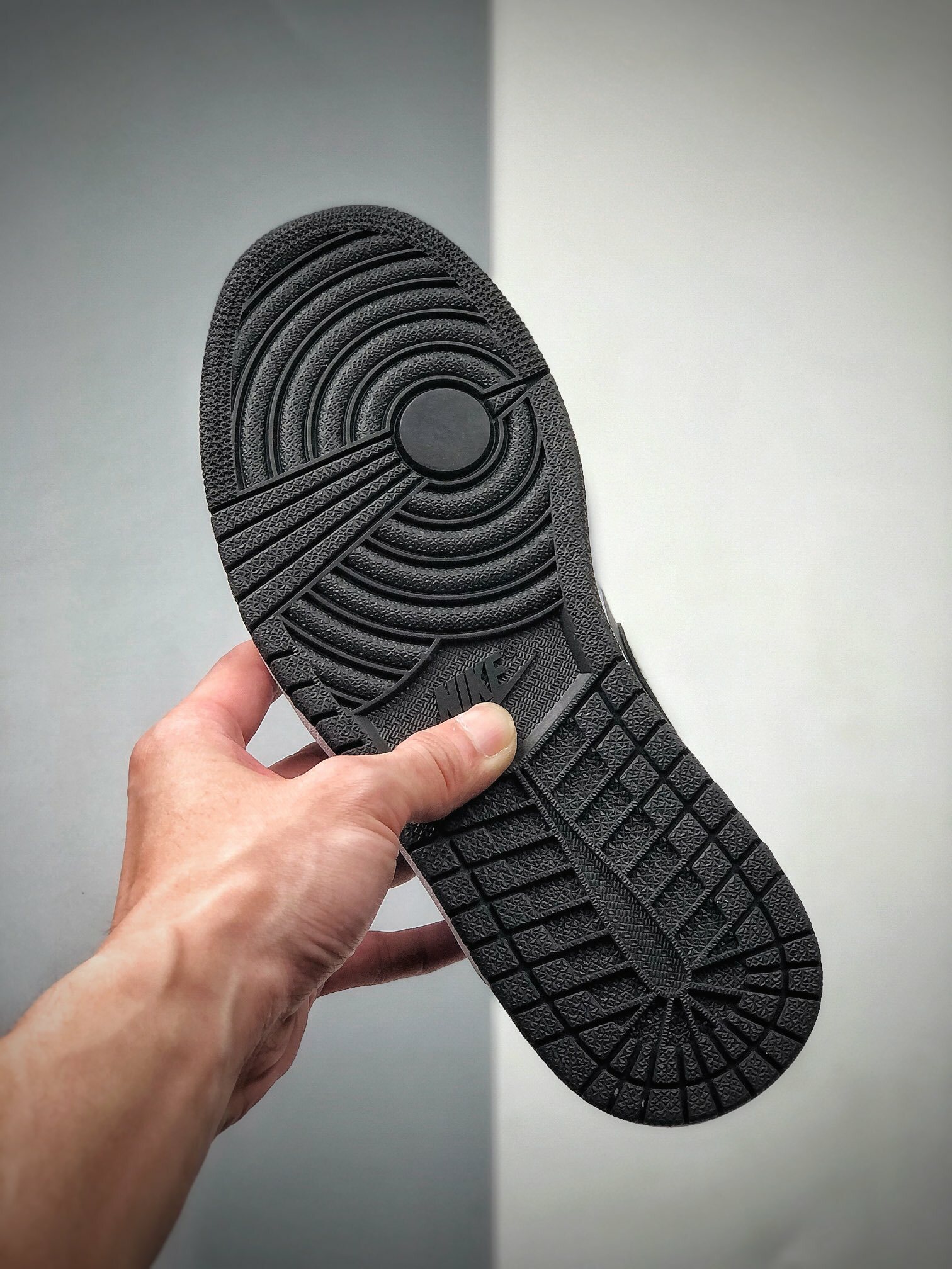 170 AJ1 Low 36-46 half (11)