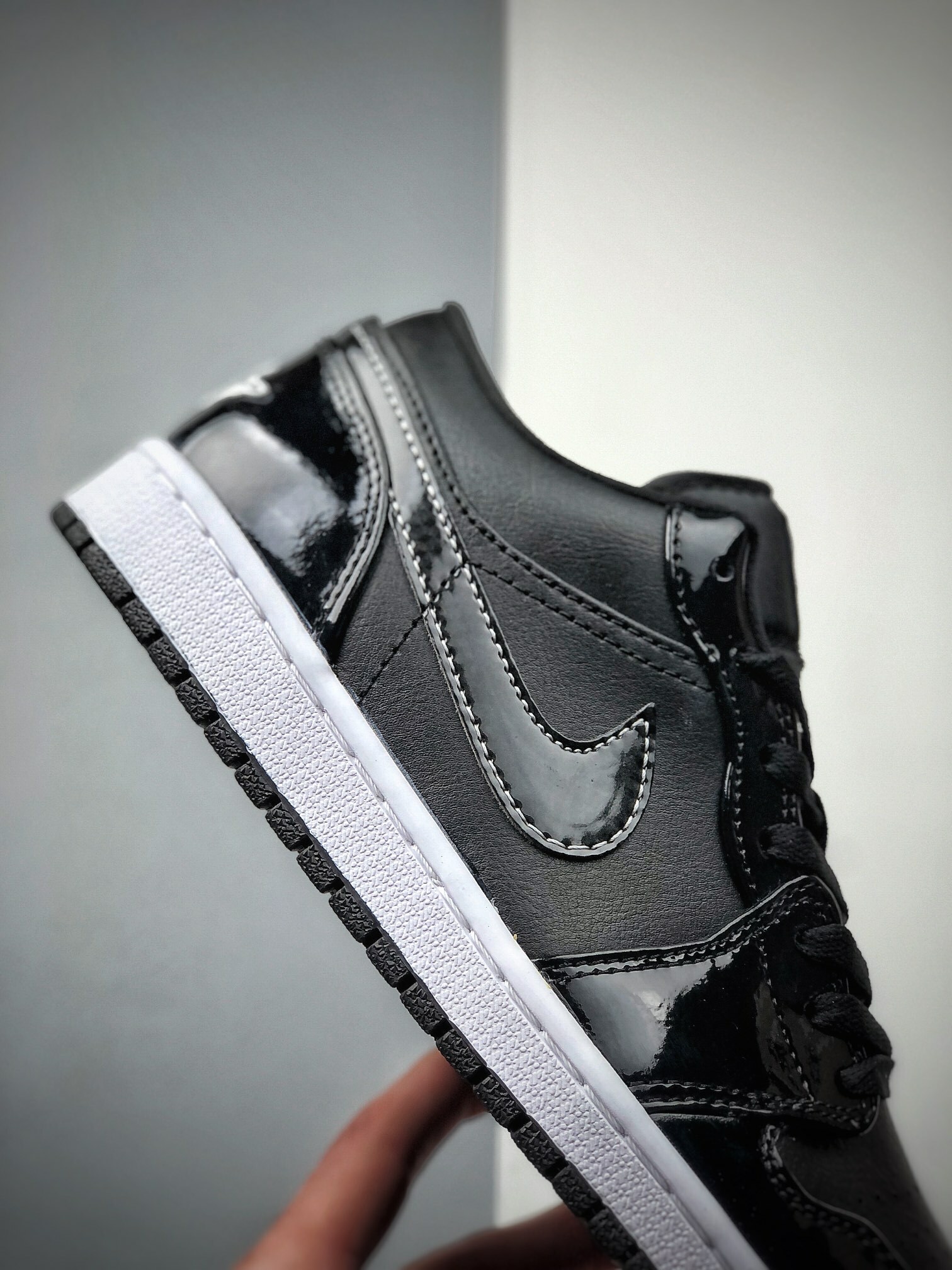 170 AJ1 Low 36-46 half (10)