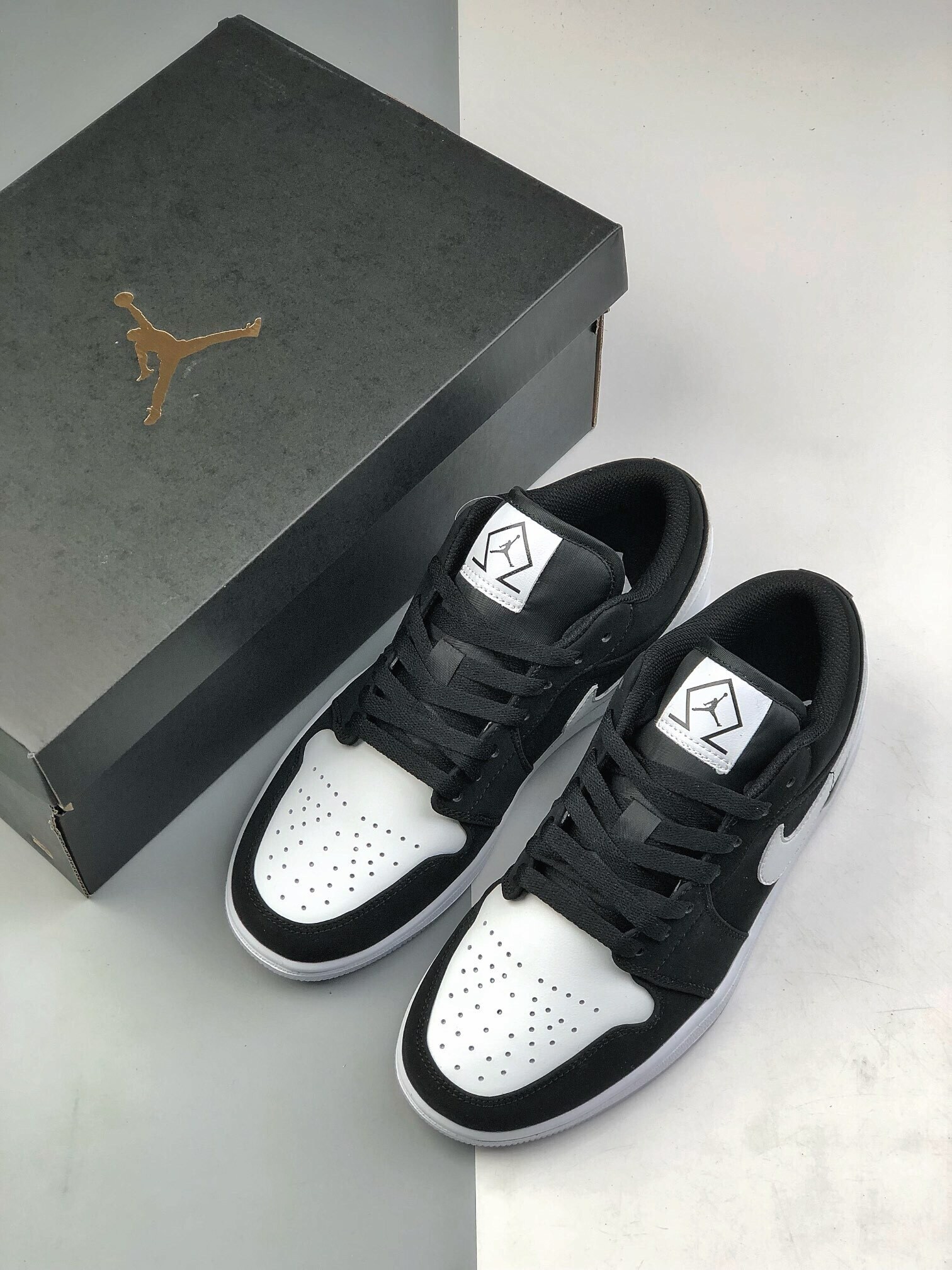 130 AJ1 Low 36-46 half (10)