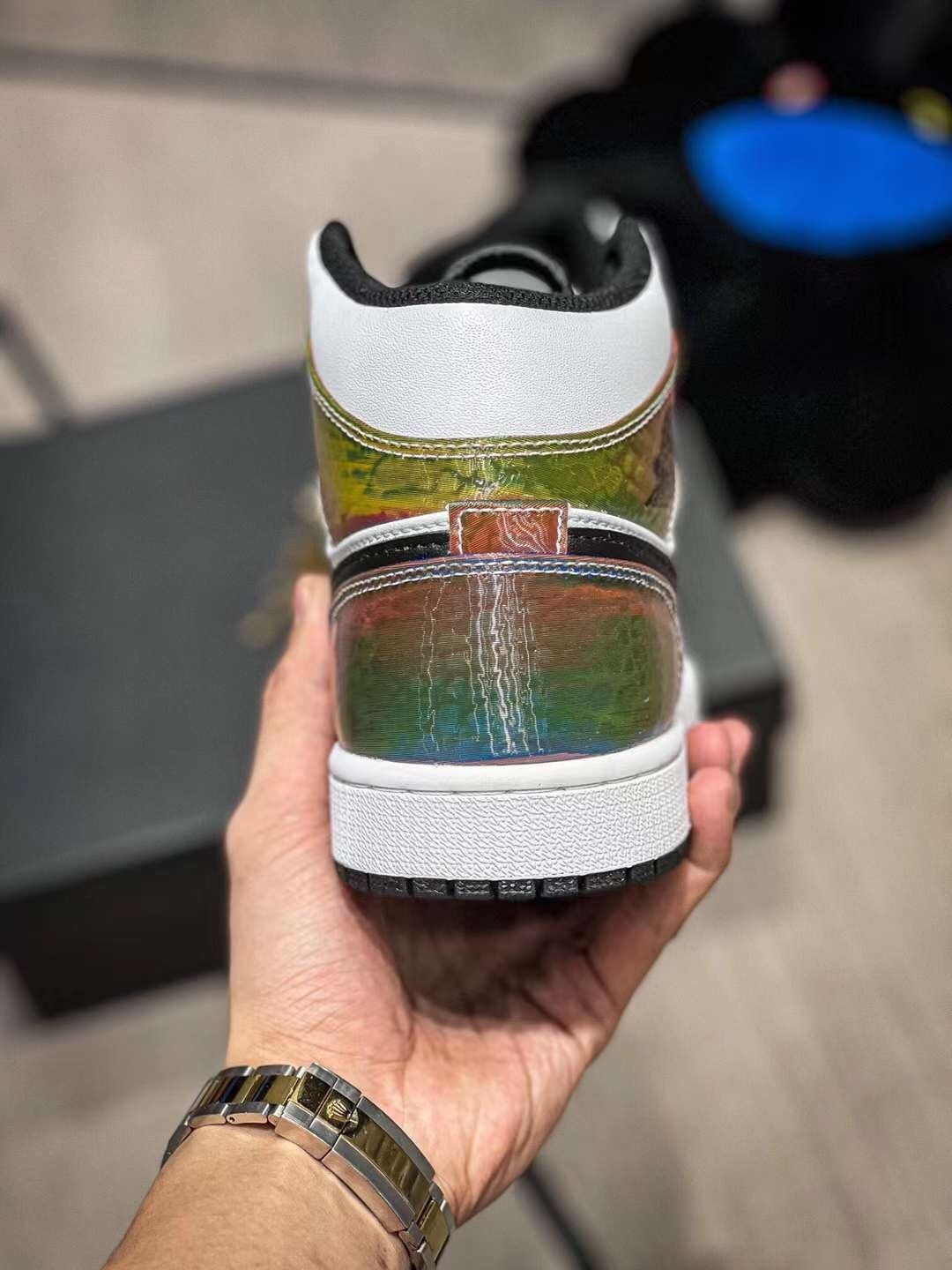 220 AJ1 Mid 36-45 (7)