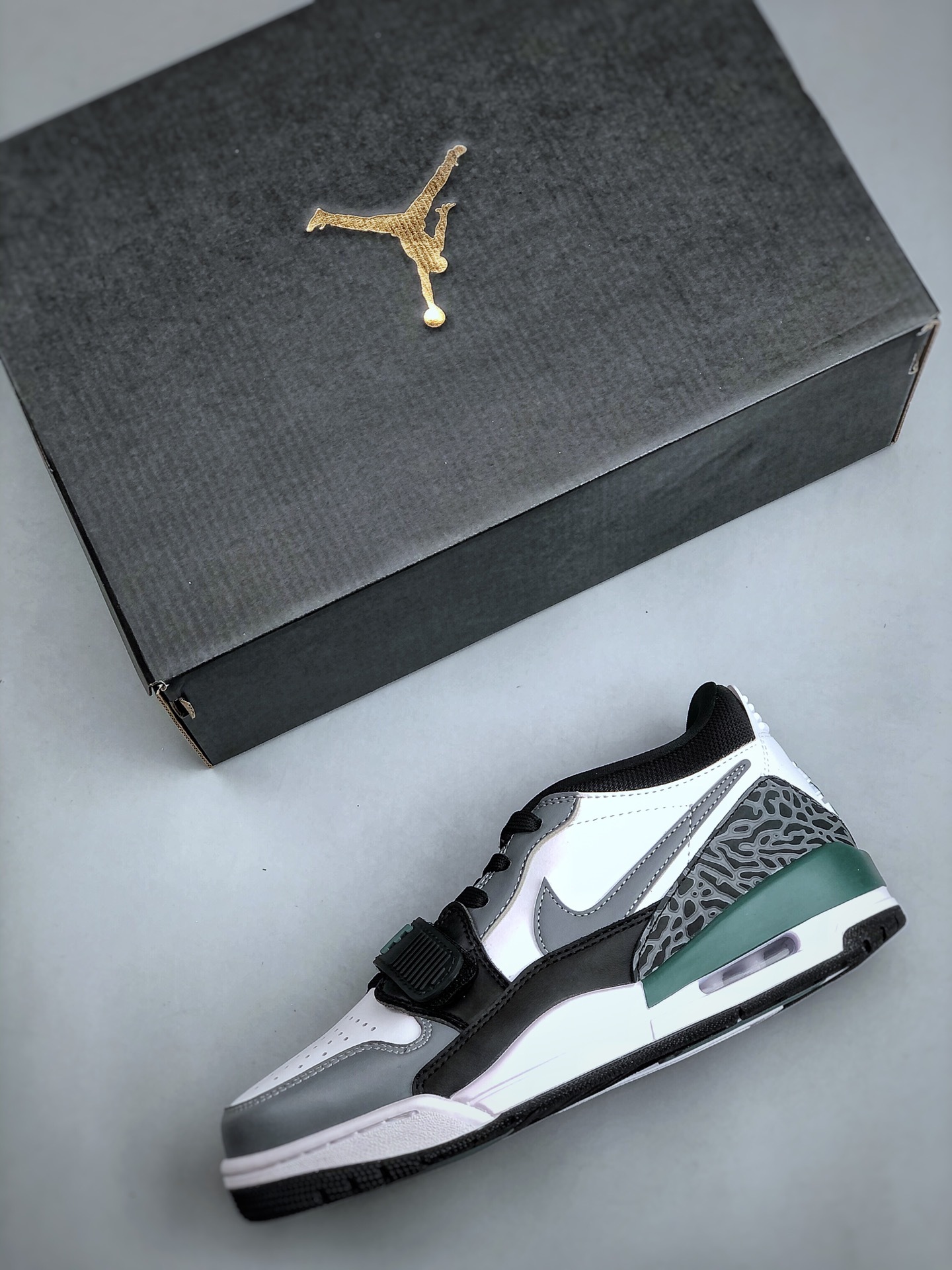 Air Jordan Legacy 312 Low 170 (35)