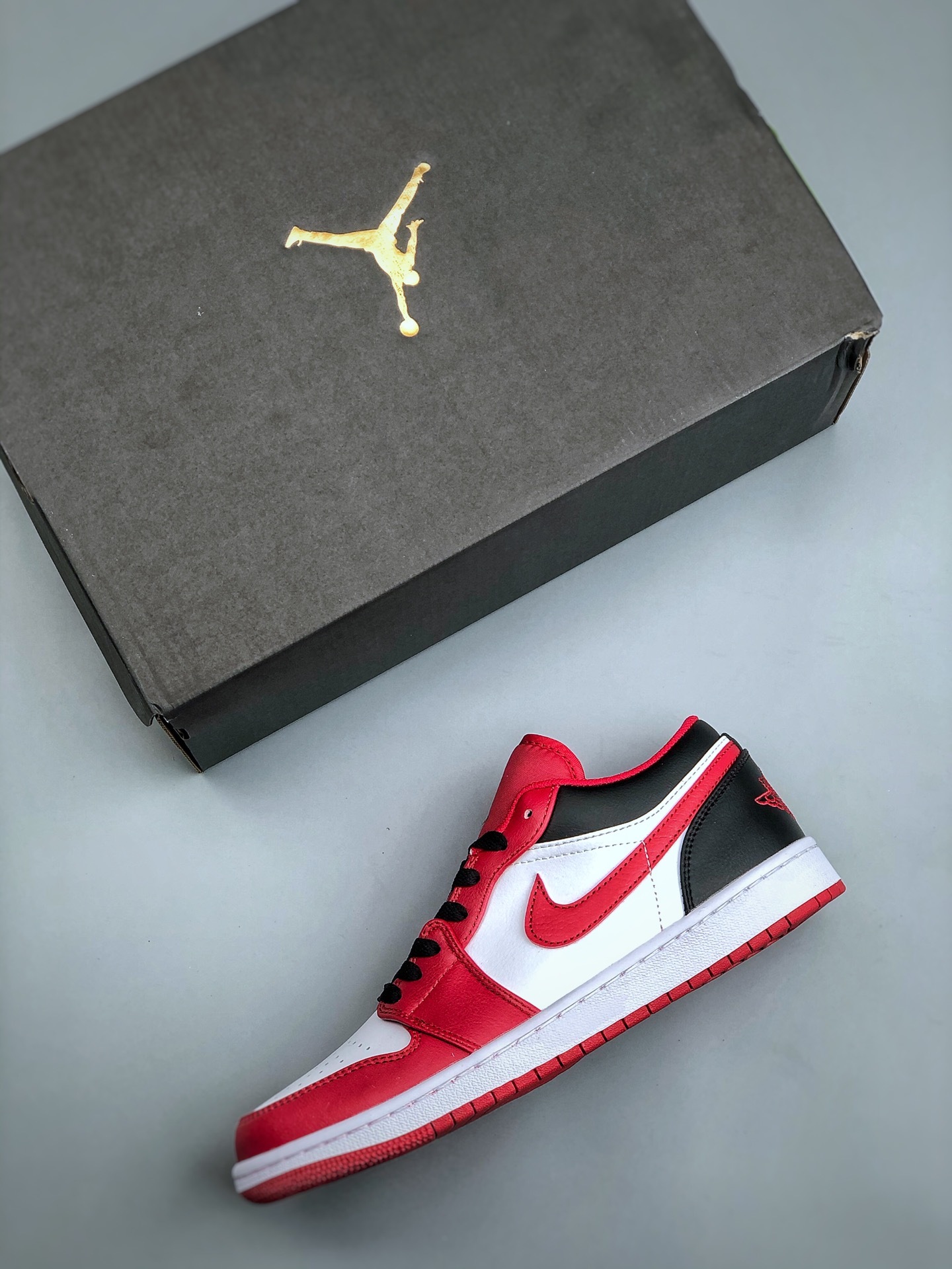 AJ1 High (82)