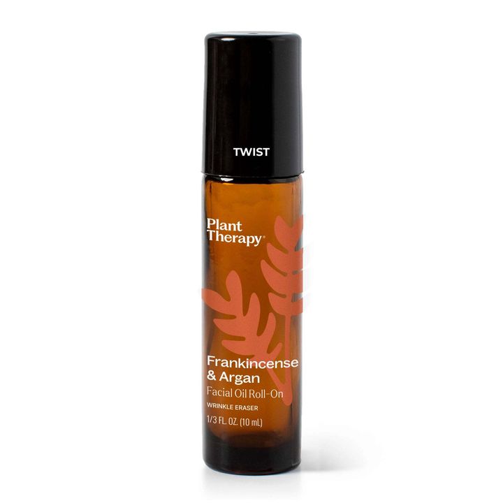 Frankincense_and_Argan_Facial_Oil-rollon-01_1946x