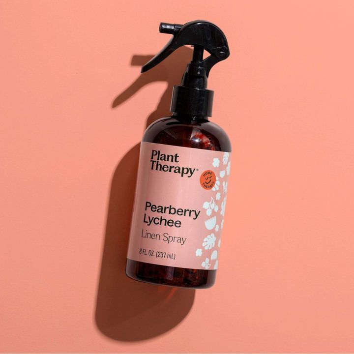 Pearberry_Lychee_Linen_Spray-08_1946x