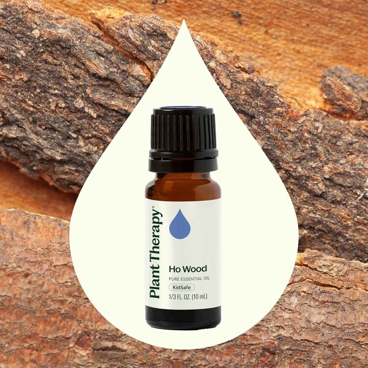 Ho Wood Essential Oil diffused to promote relaxation and emotional balance