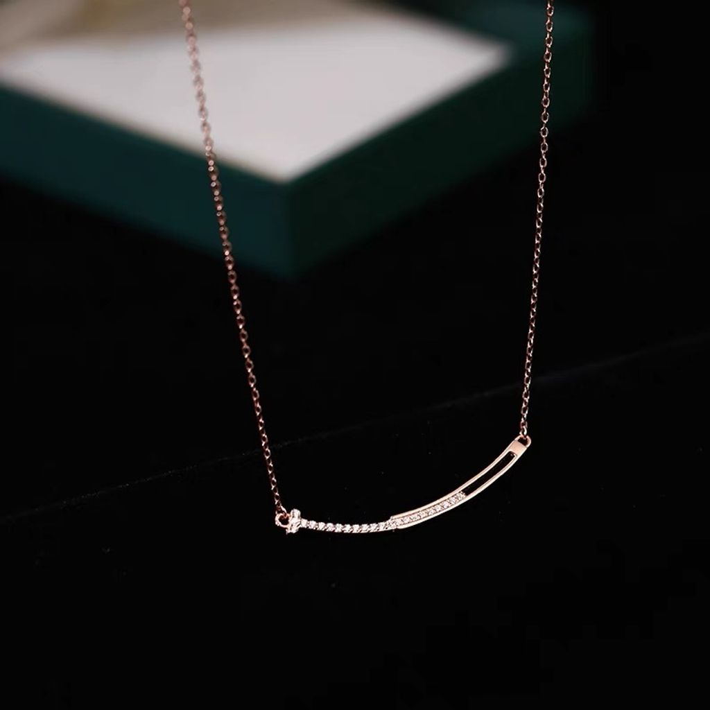 925 Sterling Silver Smile Necklace