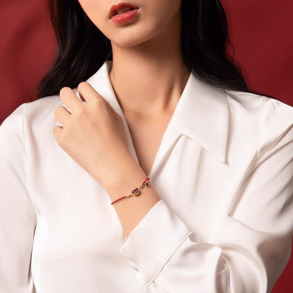 925 Sterling Silver The Cow Bracelet