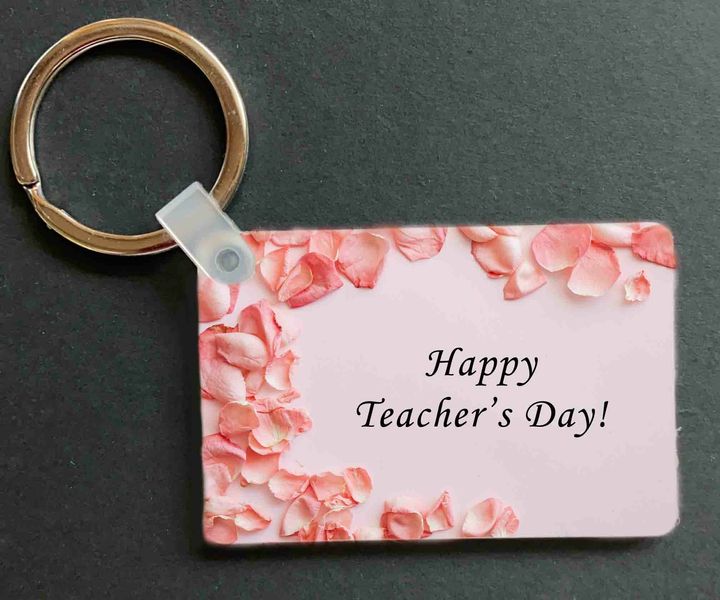 cust wooden keychain 1.jpg