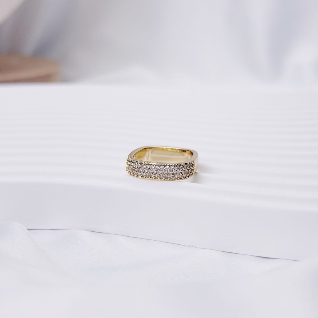 AED2E37A-34BC-46F0-A2D0-ADFFC038FFB2