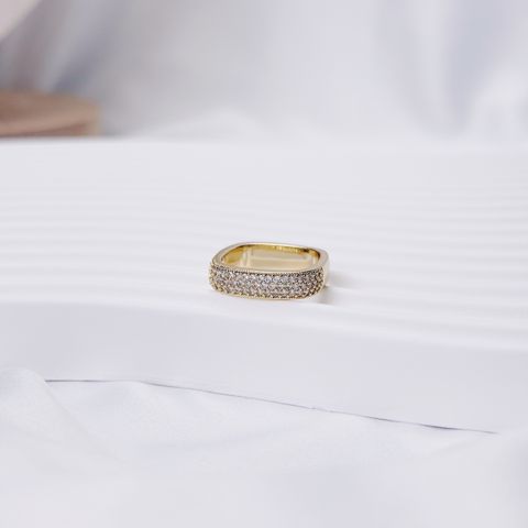 AED2E37A-34BC-46F0-A2D0-ADFFC038FFB2