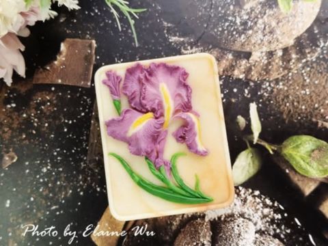 4a583a9c-760f-48e3-b300-8f47e5743cbd