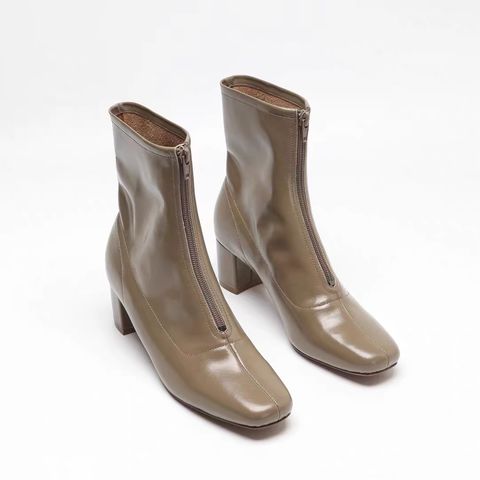 8B746996-7357-4643-89C5-166A6DD5BB33