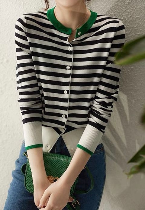 8F9ED968-C6D3-4030-B64C-BFE121790BDE