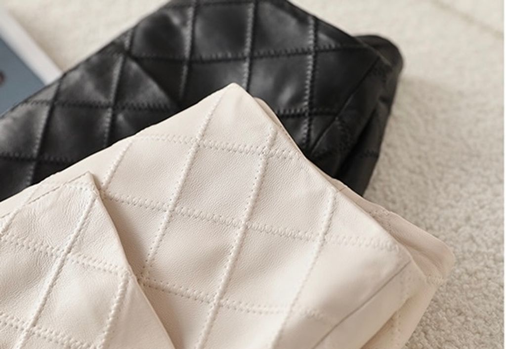 1EABB537-F535-4A09-AFB1-A4B7EBF74094