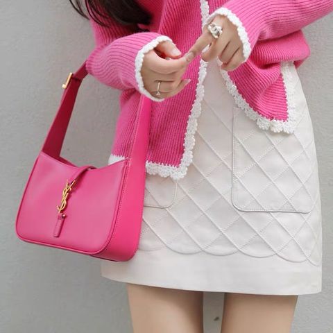 05BEC5EB-A404-4B6C-87DB-61AB03BD1A9B