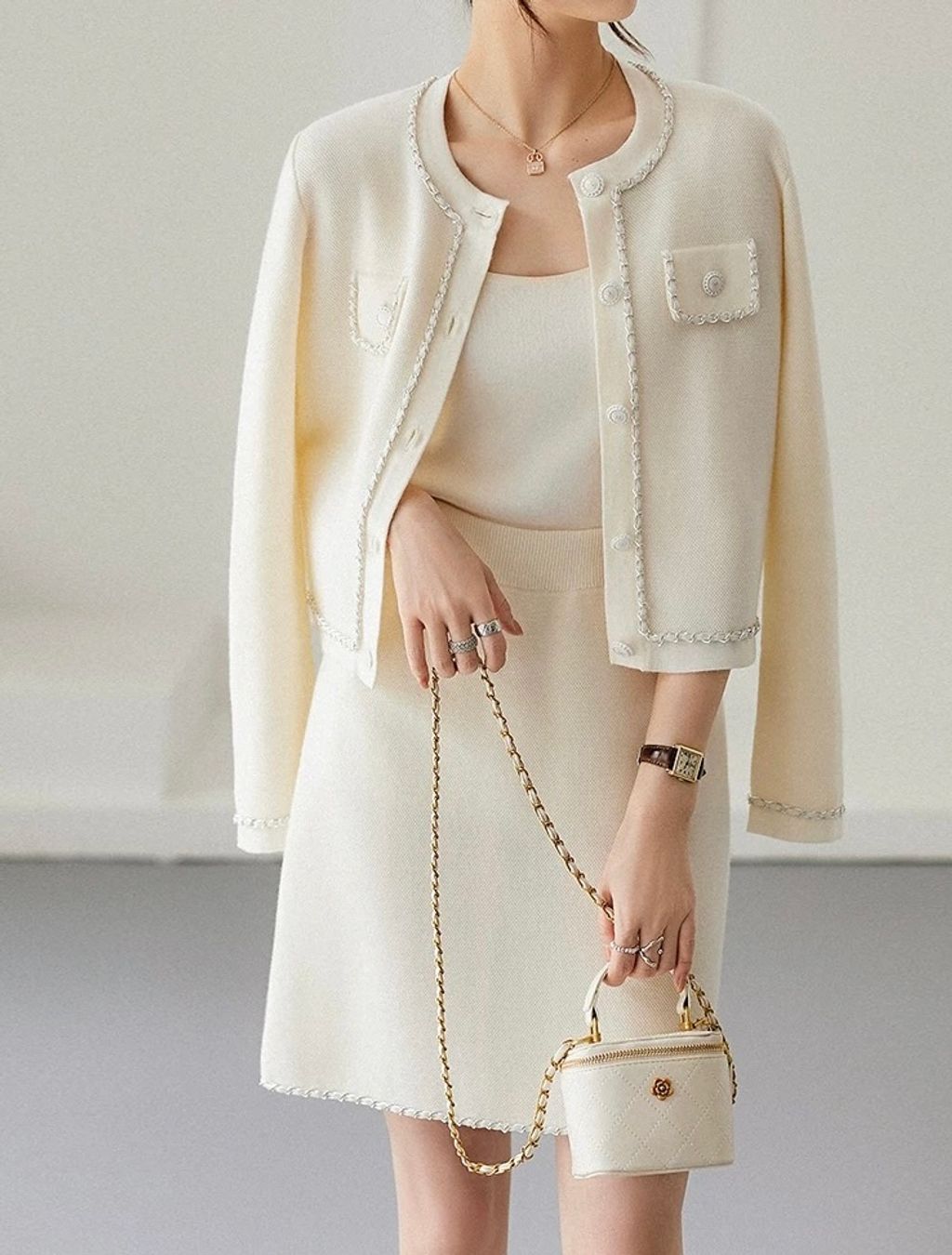 8A1A7659-4A07-4320-AF3E-88BE930087FE