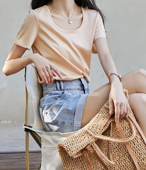 FB1BC7B5-7C1C-4A75-91F8-B5FF421246E9