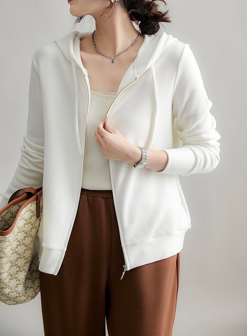 FDCBBFAC-E14A-42C8-923E-1E6473CF281D