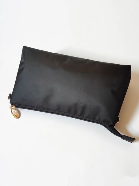 7B373EDF-FE87-4792-A9B5-C48E084ABB1A