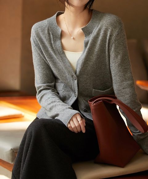 806B04E0-6874-420D-A028-7AAA8BF21A36