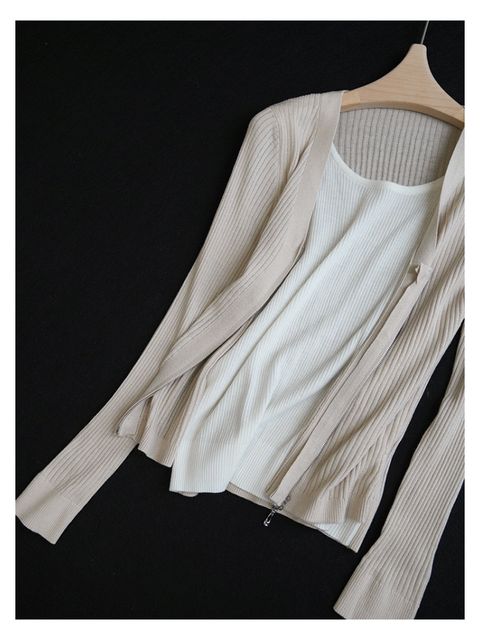 65E252F3-8804-4825-BFAF-3F915D43D69C