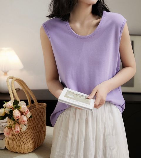 EF924528-1F90-4B11-A9BA-F9823A087D9B