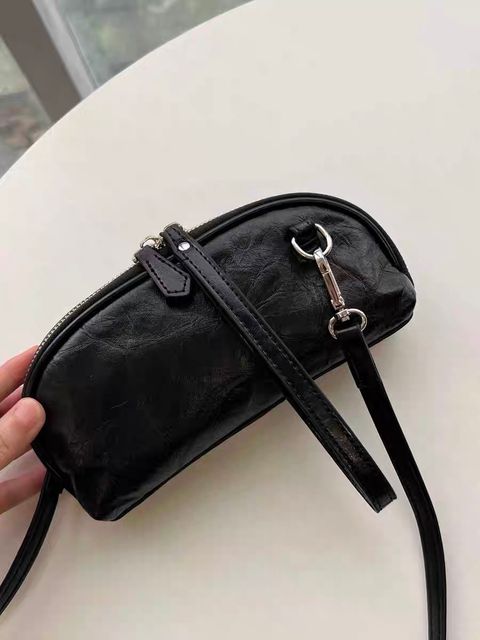 2FEEC5C3-115F-409A-BA33-46C1822442DB