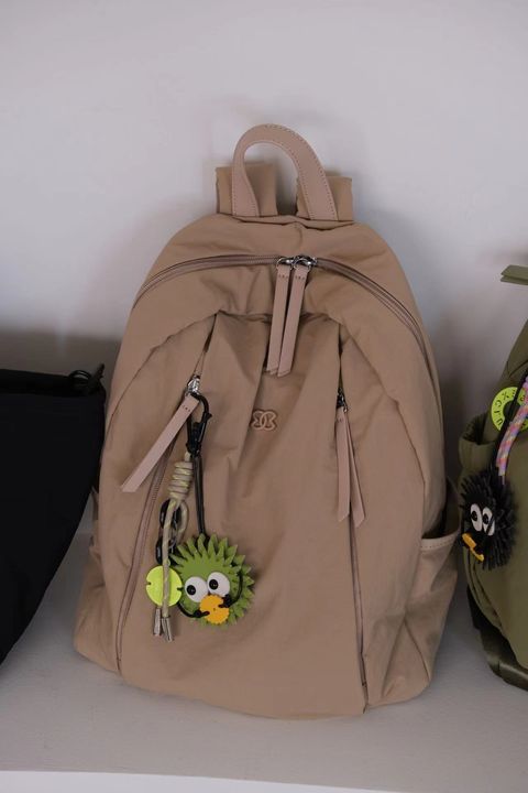 D460D54C-6463-456D-8EA4-D421802DEE6D