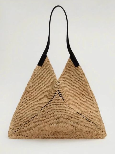 E9971337-211E-4EE1-89D3-FEC9956390C5