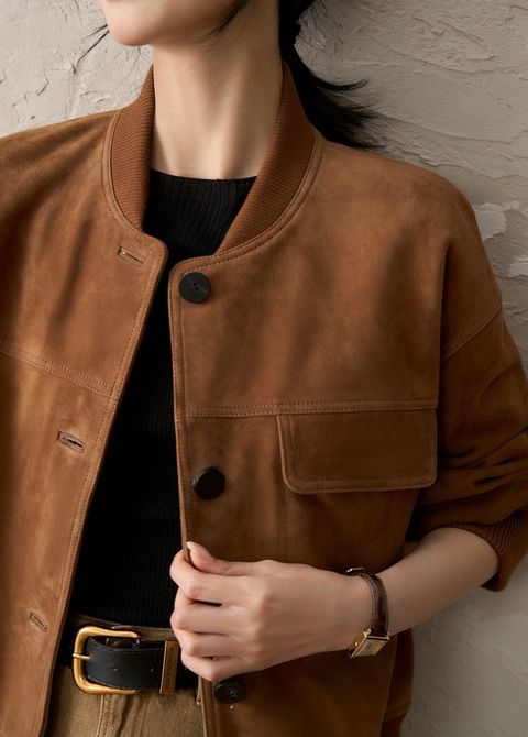 B4AB4500-3260-4A15-815E-77A1CA6BFEB9