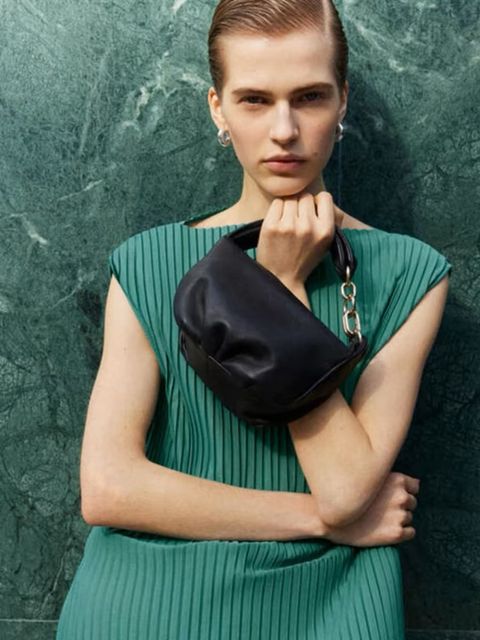 E140F6AF-FB22-4B2C-AA97-DA30BB4BBF6E